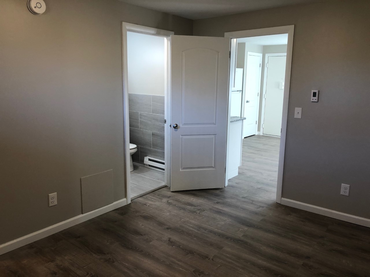 Crestwood Apartments photo 5